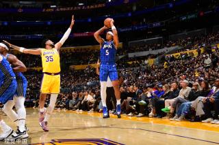 更以不懈的 更以不懈的